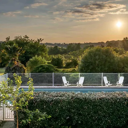 Hotell Logis La Ferme De Flaran 3*