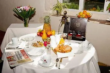 Logis La Ferme De Flaran Hotel 3*