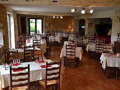 ホテル Logis La Ferme De Flaran