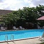Hotel Logis La Ferme De Flaran 3*