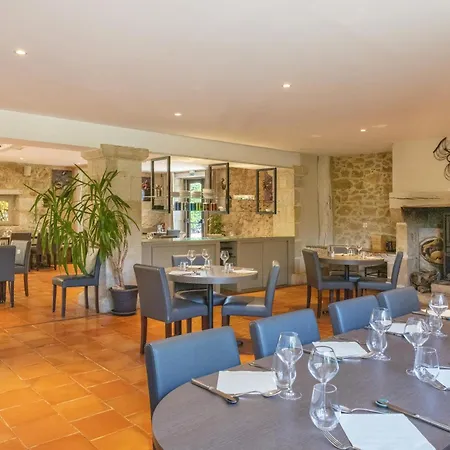 Hotel Logis La Ferme De Flaran 3*