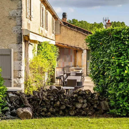 Logis Hotel Et Restaurant - La Ferme De Flaran 3* Maignaut