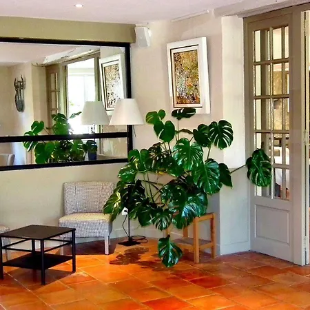 Hotel Logis La Ferme De Flaran