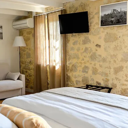 Logis La Ferme De Flaran Hotel