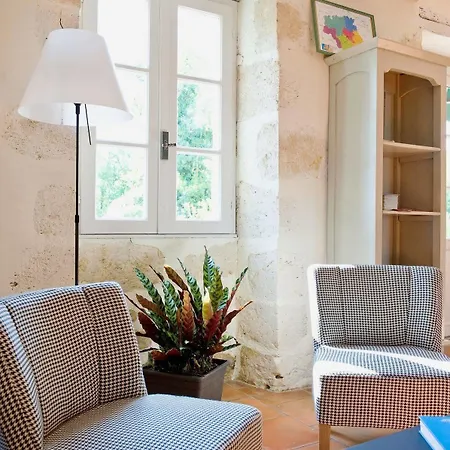 Logis La Ferme De Flaran Hotel 3*