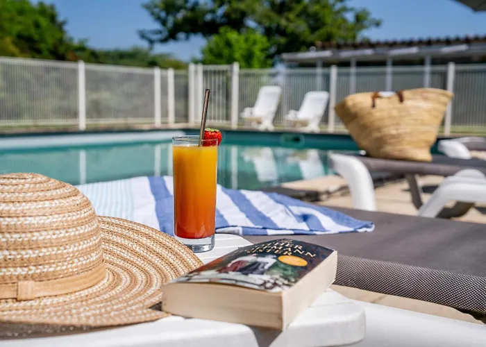 Hotel Logis La Ferme De Flaran