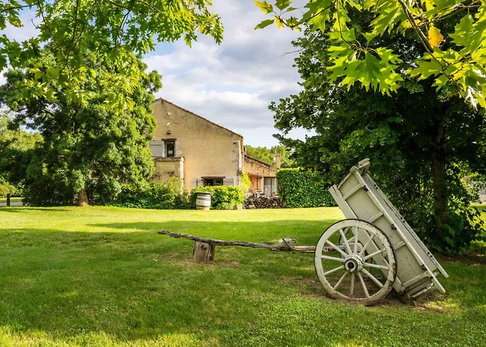 Logis La Ferme De Flaran Hotel 3*