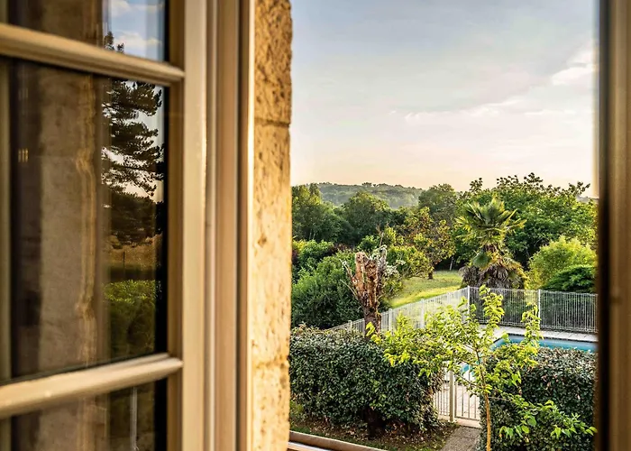 Logis La Ferme De Flaran 3*