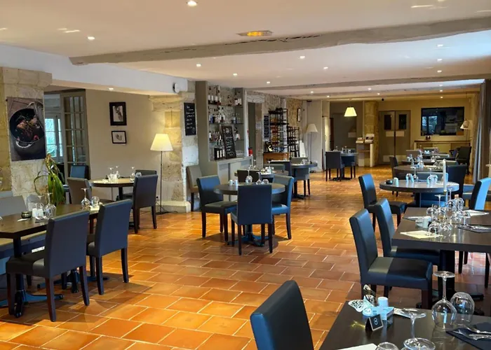 Logis La Ferme De Flaran Hotel 3*