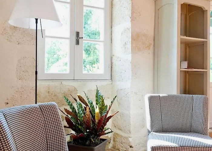 Logis La Ferme De Flaran Hotel 3*